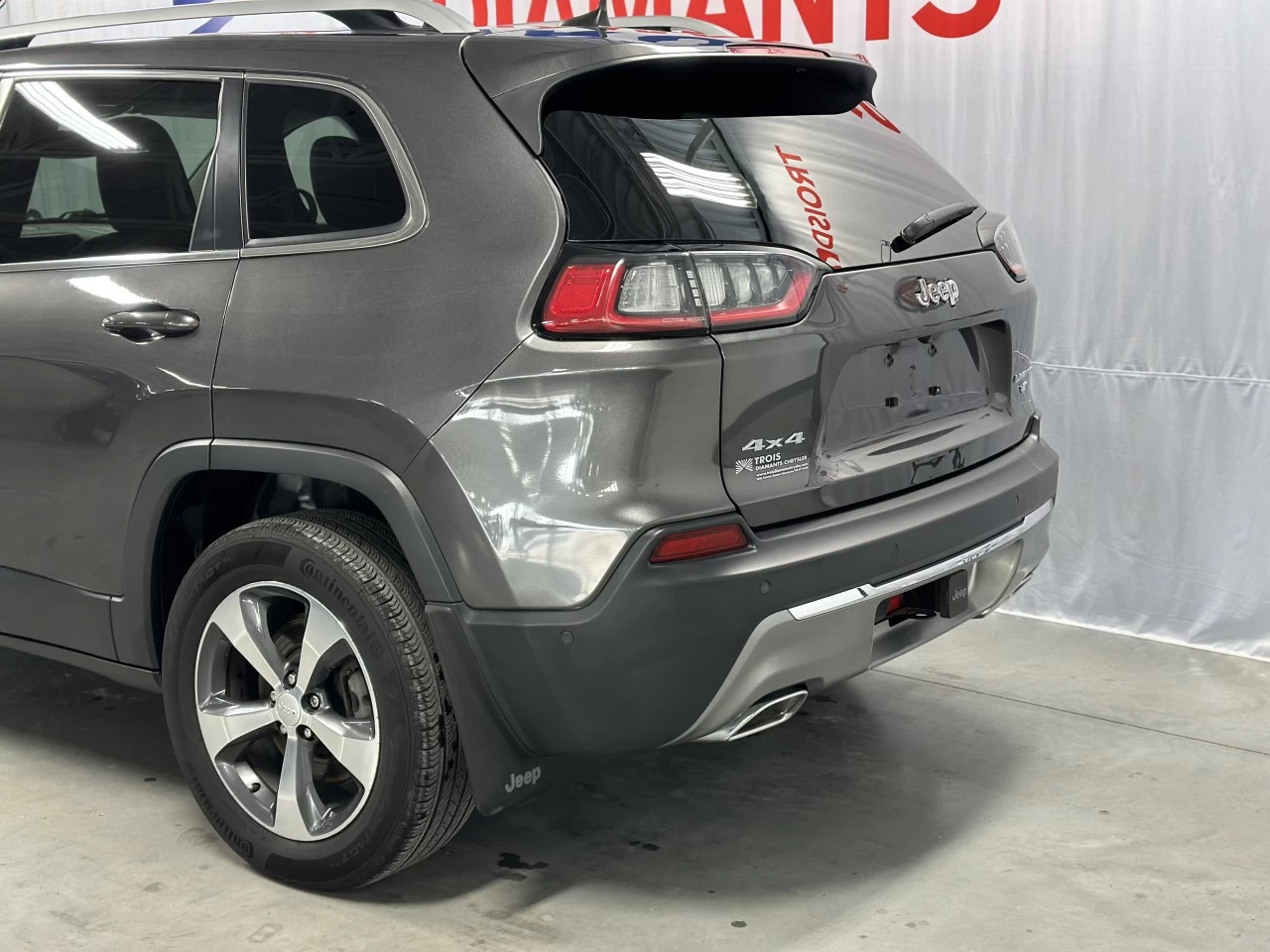 2019 Jeep Cherokee Limited Main Image