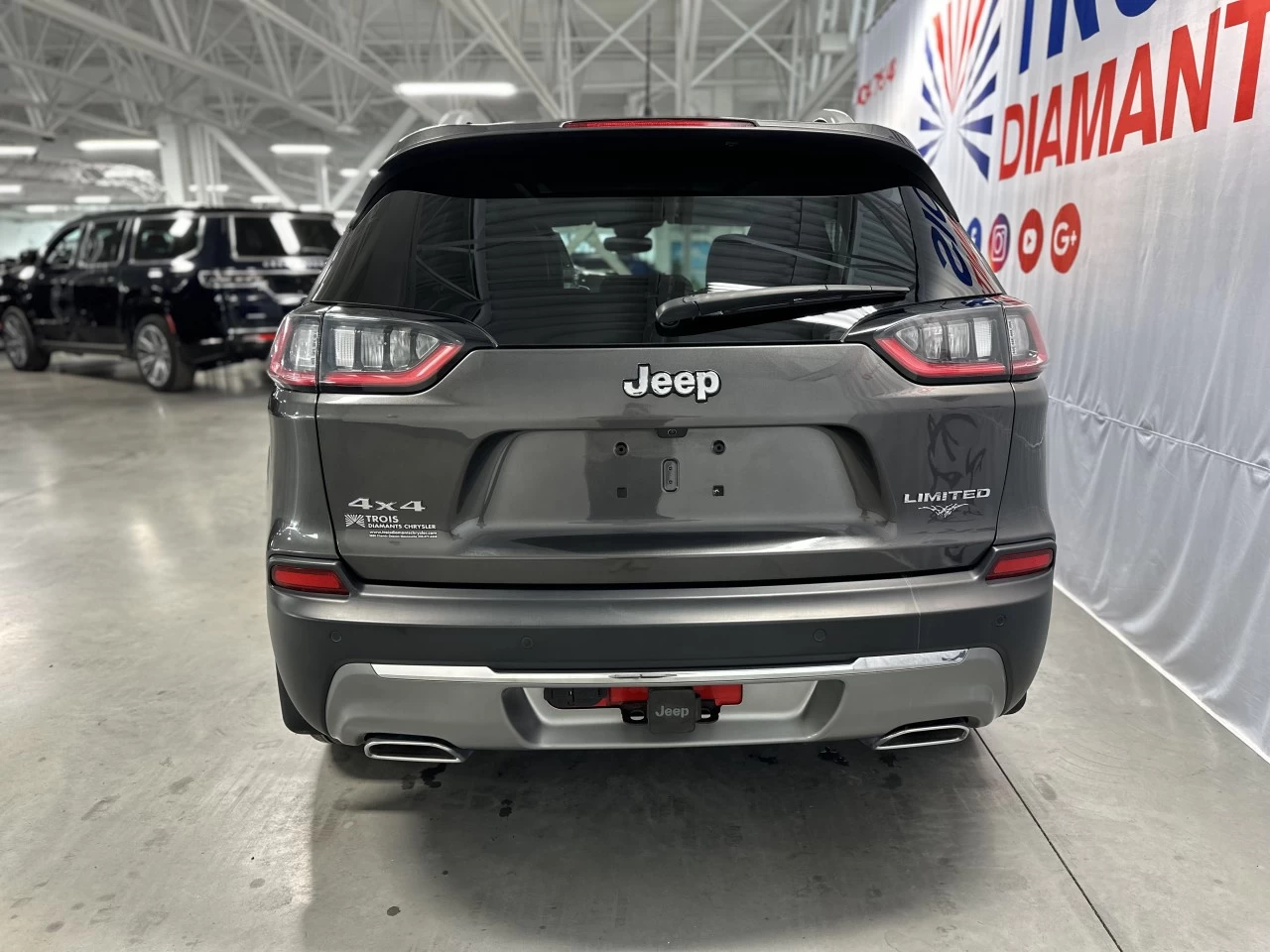 2019 Jeep Cherokee Limited Main Image