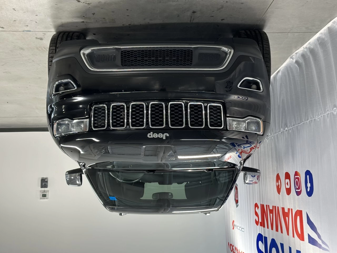 2018 Jeep Grand Cherokee Limited Main Image