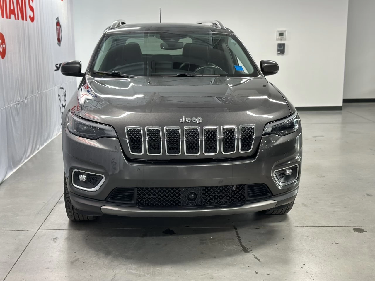 2019 Jeep Cherokee Limited Main Image