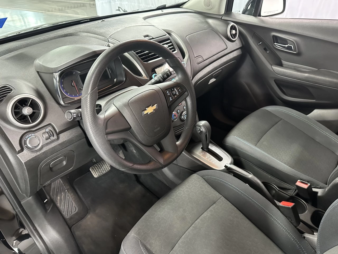 2016 Chevrolet Trax LS Main Image