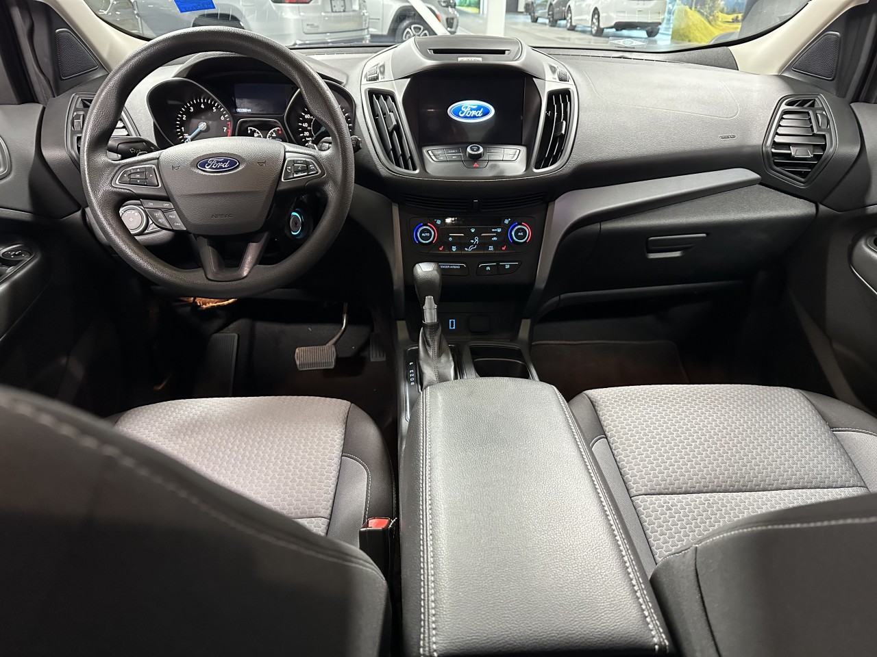 2017 Ford Escape SE Main Image