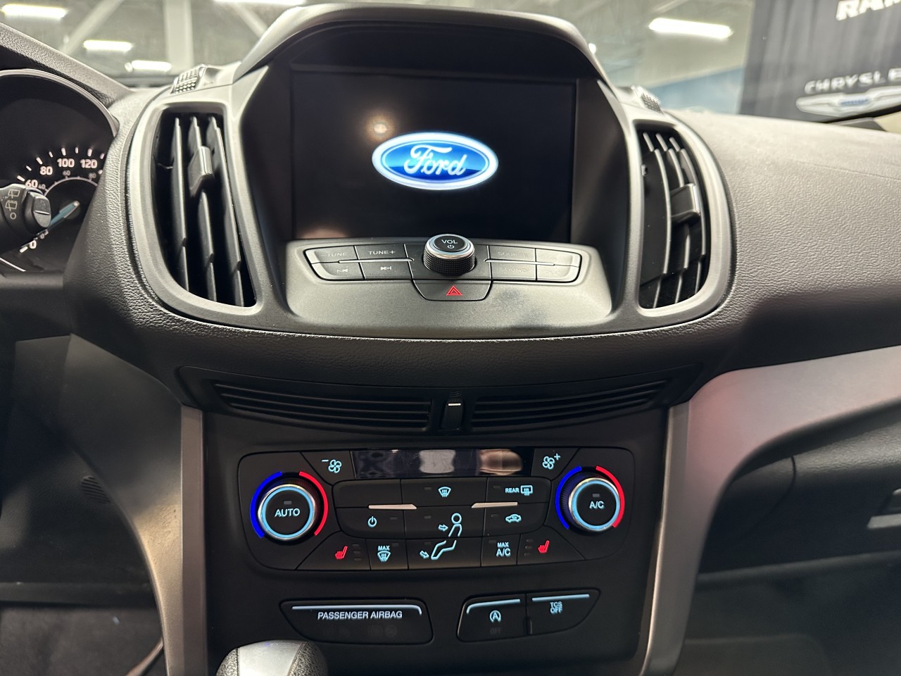 2017 Ford Escape SE Main Image